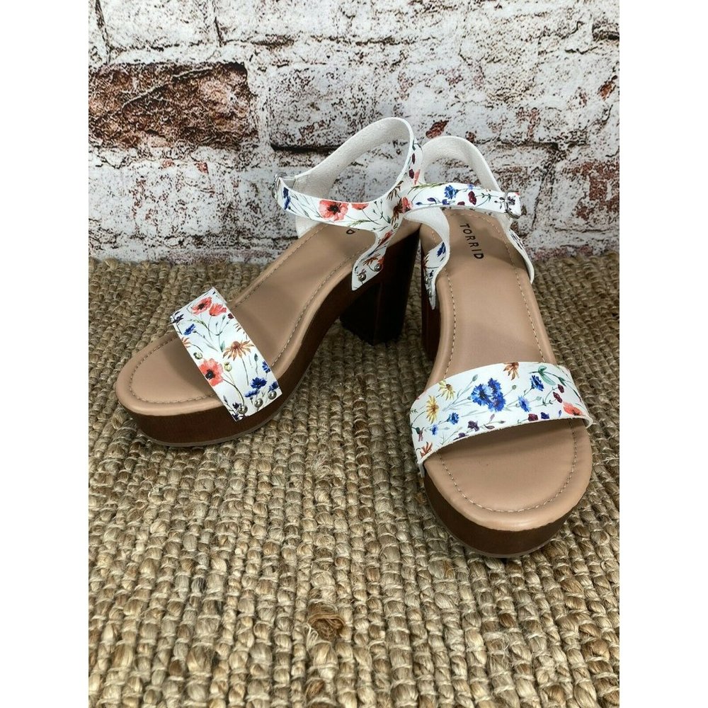 Torrid 4H Floral Double Strap Chunky Heel Sandal Womens 10.5WW New without box